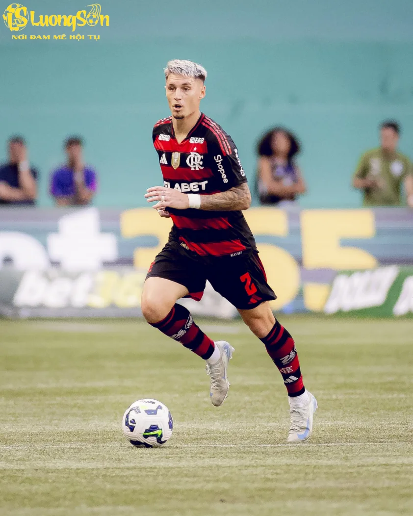 Phân tích 2 đội bóng Flamengo vs Esperance Tunis